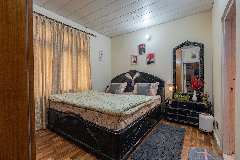 The Cozy House - The Cozy House, Survya Enclave, 9FV3+V45 Garden House, post office road, compund, Mallital, Nainital, Uttarakhand 263001, India