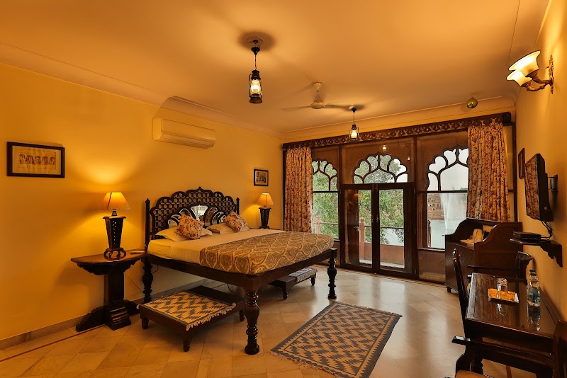 Haveli Inn Pal - Haveli Inn Pal, Girdikot, opp. Gulab Sagar, Pal Haveli, Ghantaghar, Gulab Sagar, Jodhpur, Rajasthan 342001, India