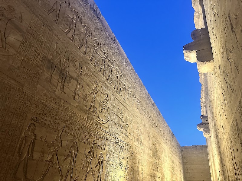 Edfu Temple - Edfu Temple, Adfo, Edfu, Aswan Governorate 1291237, Egypt