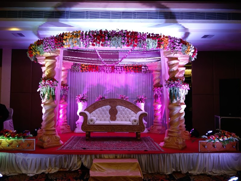 The Grand JBR - The Grand JBR CF-129, Viraj Khand Rd, Viraj Khand-4, Viraj Khand, Gomti Nagar, Lucknow, Uttar Pradesh 226010, India