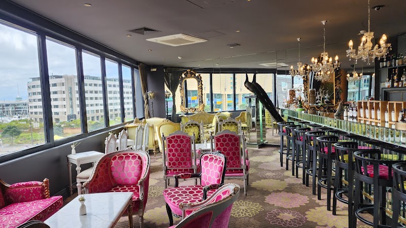 Hippo Bar & Restaurant