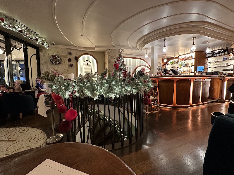 Cafe Louise - Cafe Louise 155 Bd Saint-Germain, 75006 Paris, France