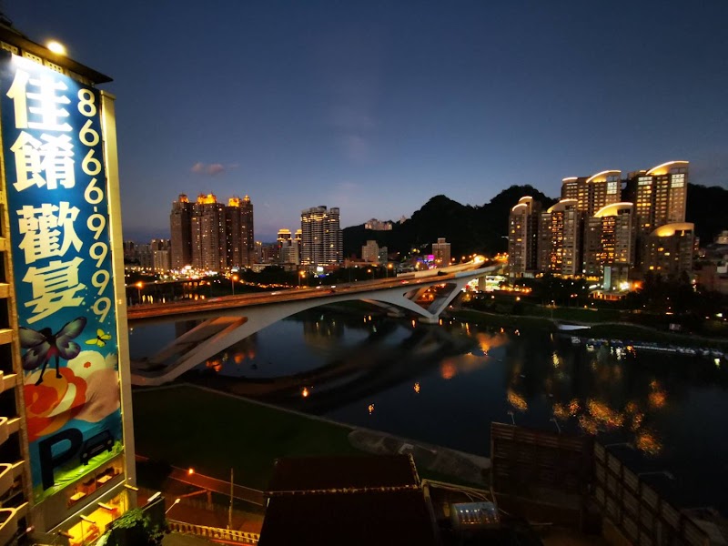 Lake Hotel - Lake Hotel No. 2號, Lane 77, Bitan Rd, Taiping Village, Xindian District, New Taipei City, Taiwan 231