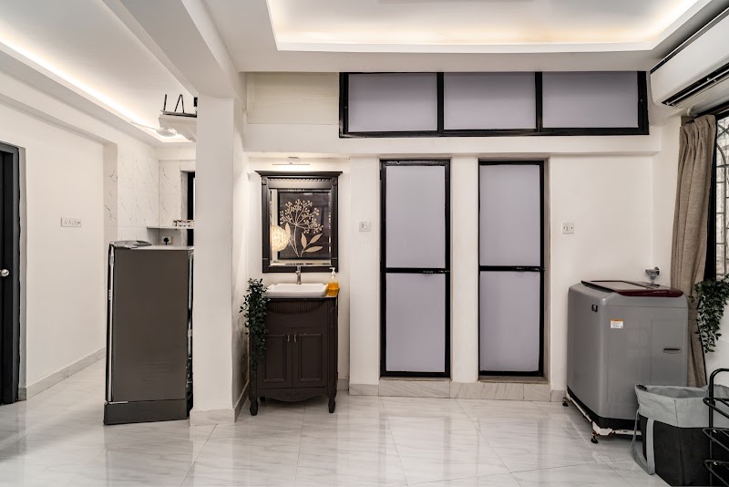 Calisto by House Oona - Calisto by House Oona Bansi Kunj Apartments, 67, Khar, Chuim Village, Danda, Khar West, Mumbai, Maharashtra 400052, India