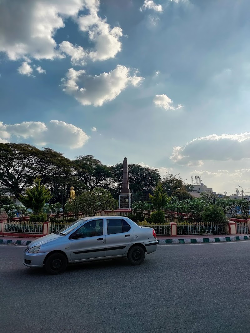 Gandhi Square - Gandhi Square, Old Bank Rd, Devaraja Mohalla, Mandi Mohalla, Mysuru, Karnataka 570001, India