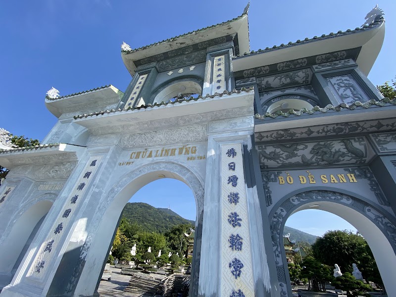 Cổng Chùa Linh Ứng - Cổng Chùa Linh Ứng, 472H+435 Vườn Lâm Tỳ Ni, Hoàng Sa, Sơn Trà, Đà Nẵng, Vietnam