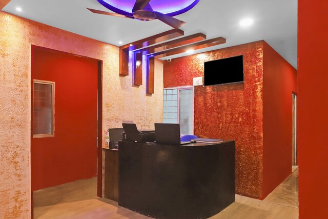 SPOT ON Hotel Royal Palms - SPOT ON Hotel Royal Palms 4th floor, Shiv Hari Tower, Chowk, Ashok Nagar, Sarkanda, Bilaspur, Chhattisgarh 495006, India