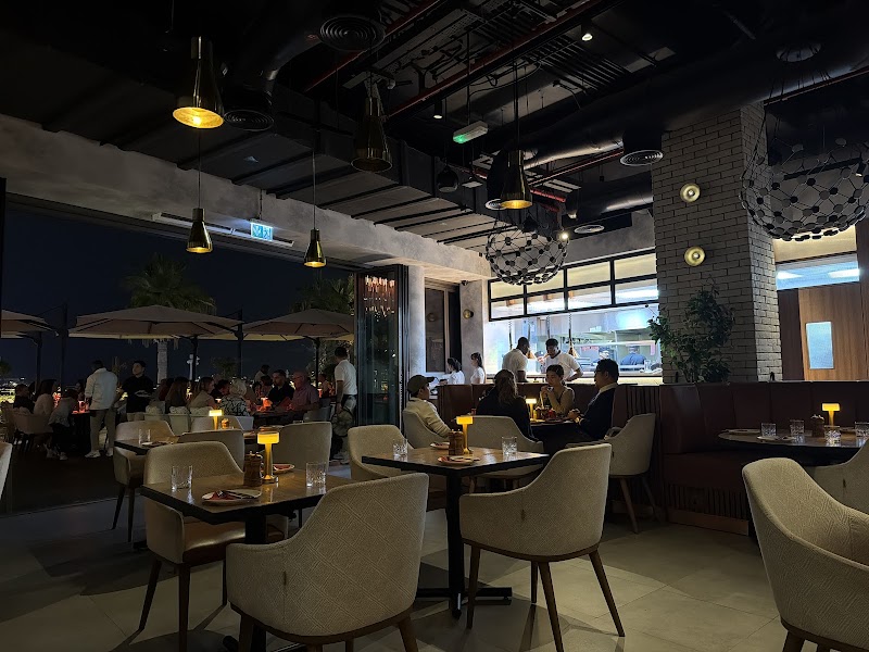 Hurricane's Grill & Bar The Beach - Hurricane's Grill & Bar The Beach Al Mamsha Street The Beach - مرسى دبي - مساكن شاطئ جميرا - دبي - United Arab Emirates