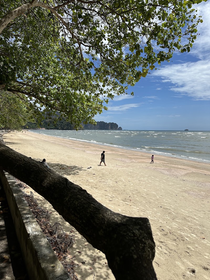 Noppharat Thara Beach - Noppharat Thara Beach 2QWX+FJ2, Ao Nang, Mueang Krabi District, Krabi 81180, Thailand