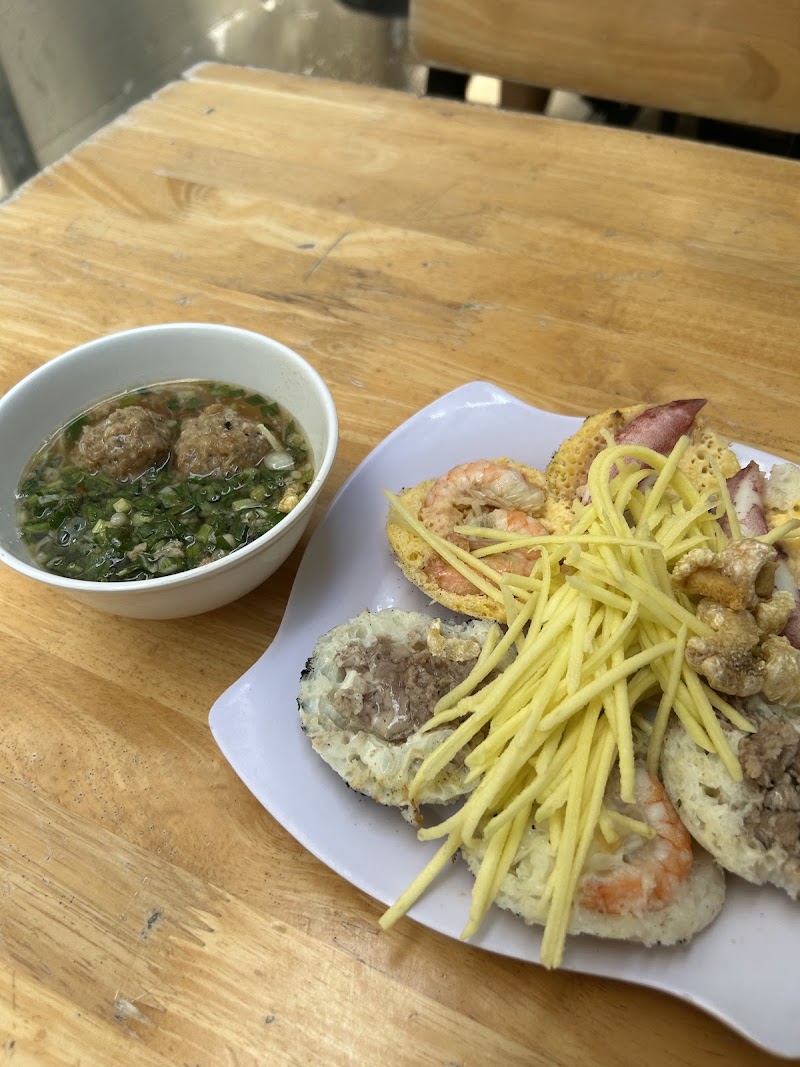 Bánh Căn Út Năm - Bánh Căn Út Năm, 19 Ngô Đến, Bắc Nha Trang, Khánh Hòa 650000, Vietnam