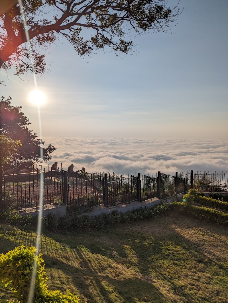 Hotel mayura pine top - sunrise view point rooms - Hotel mayura pine top - sunrise view point rooms 9M9M+GWW, Chikkaballapur, Nandi Hills, Karnataka 562103, India