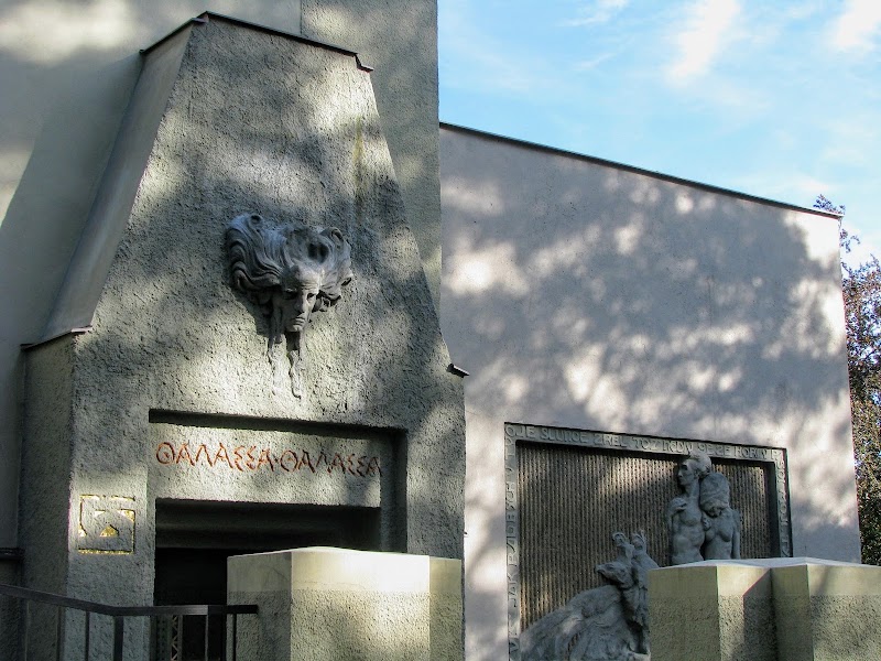 Šaloun Studio - Šaloun Studio, Slovenská 4, Vinohrady, 101 00 Praha-Praha 10, Czechia