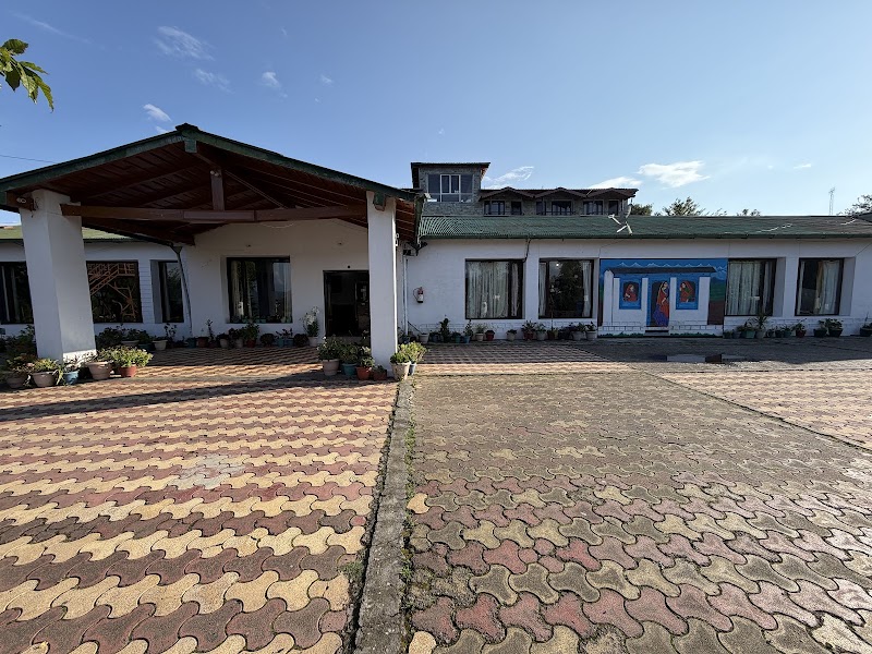 KMVN Tourist Rest House Chaukori - KMVN Tourist Rest House Chaukori Pithoragarh Rd, Chaukori, Uttarakhand 262531, India