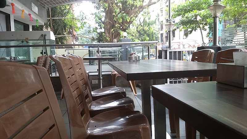 Rasoi Veg Inn. - Rasoi Veg Inn. Shop Number 3 & 4, TRISHUL APARTMENT, A-WING, Chatrapati Shivaji Maharaj Rd, Kandivali, Hemu Colony, Bhagat Colony, Kandivali West, Mumbai, Maharashtra 400067, India