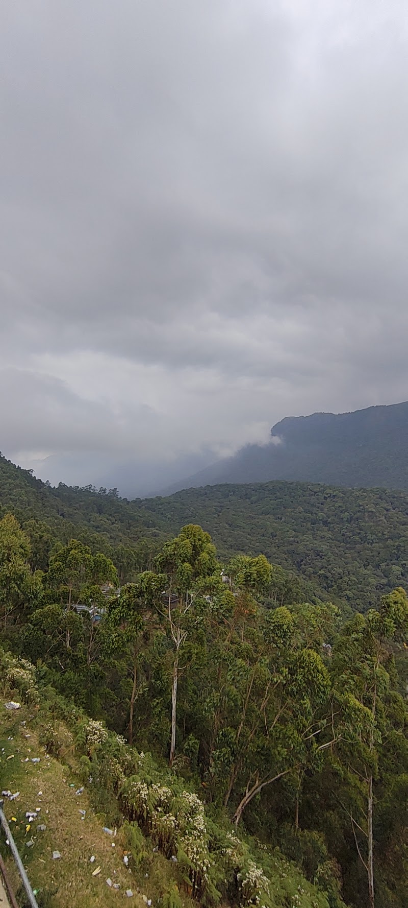 Sunrise view point - Sunrise view point 33HP+MHF, Munnar - Kumily Hwy, Kannan Devan Hills, Keralam 685616, India