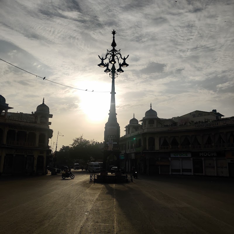 Panch Batti Parking Area - Panch Batti Parking Area 184, Mirza Ismail Rd, C-Scheme, C Scheme, Gopalbari, Jaipur, Rajasthan 302001, India