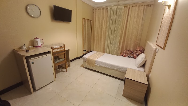هتل سپید زنجان - هتل سپید زنجان, Zanjan Province, Zanjan, Enqelab Square, MF9M+6F4, Iran