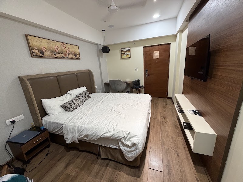 The Platinum Boutique Inn - The Platinum Boutique Inn Liberty Crossroads, 3-6-365, near TTD Balaji Temple, Gagan Mahal, Domalguda, Himayatnagar, Hyderabad, Telangana 500029, India