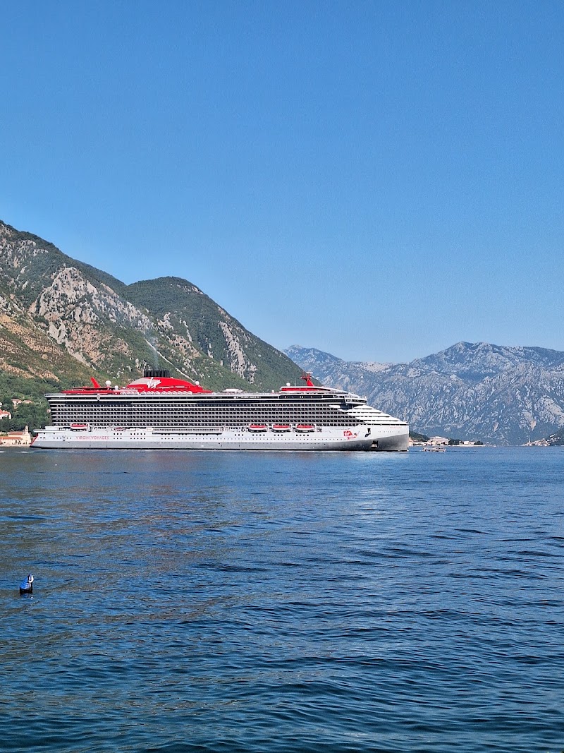 Apartments Miramar - Apartments Miramar, Dobrota Ulica BB, FQ58+F5J, Kriva, Kotor 85330, Montenegro