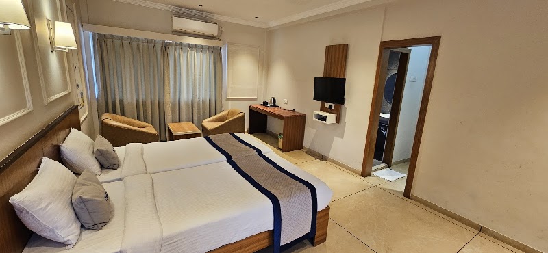 Alba Premier, Kolhapur (A Unit of Pravasa Hotels) - Alba Premier, Kolhapur (A Unit of Pravasa Hotels) near Market Yard, opp. Mukt Sainik Garden, Mukt Sainik Colony, Kolhapur, Maharashtra 416005, India