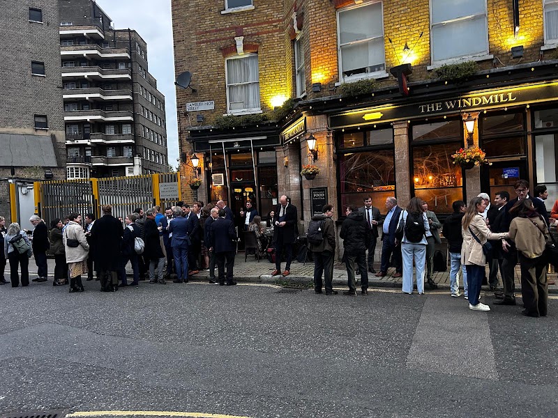 The Windmill Pub - The Windmill Pub, 44 Lambeth High St, London SE1 7JS, UK