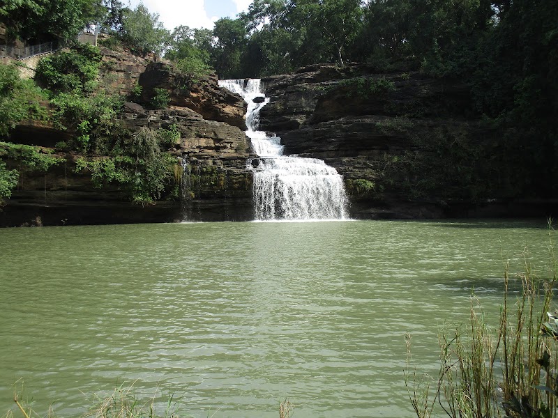 Pandav Caves and Fall - Pandav Caves and Fall, P3J8+7JF, NH 39, Nahri, Madhya Pradesh 488001, India