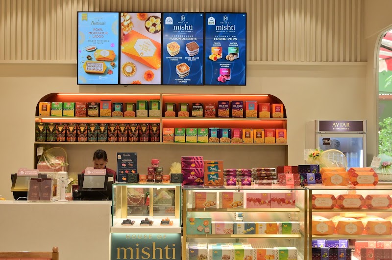 Haldirams - Haldirams 241/1, Datta Mandir Rd, Shankar Kalat Nagar, Wakad, Pimpri-Chinchwad, Pune, Maharashtra 411057, India