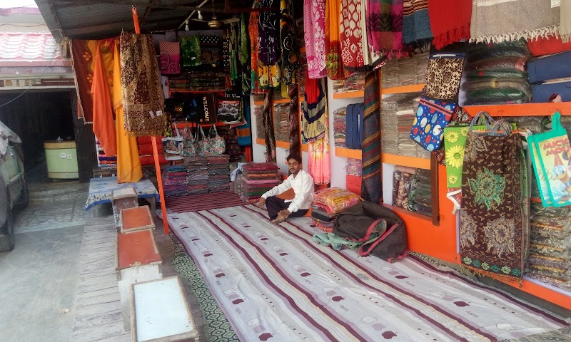 Shri Sitaram Aashram - Shri Sitaram Aashram Dant Dhawan Kund, New Colony, Ayodhya, Uttar Pradesh 224123, India