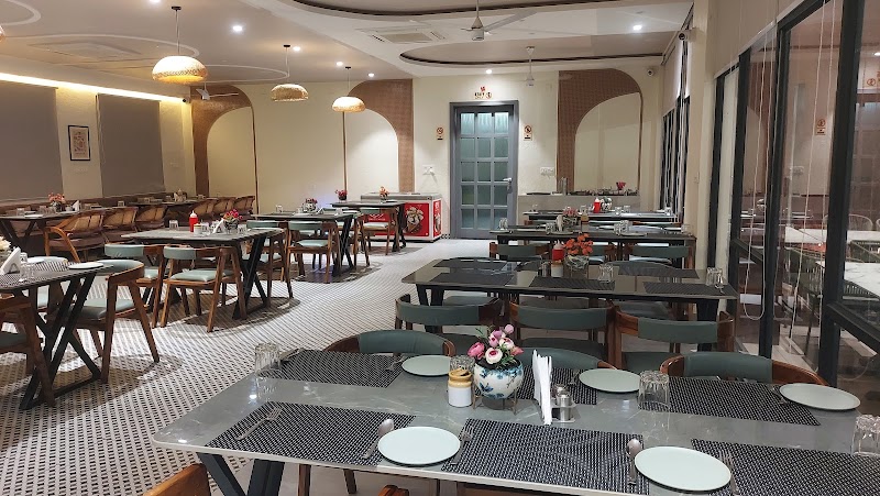 Meal Break ( A Family Restaurant)