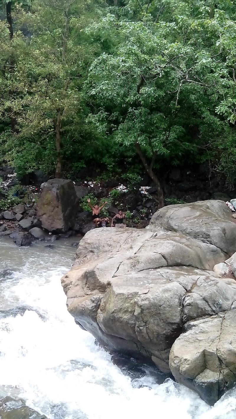 Tungareshwar Waterfalls - Tungareshwar Waterfalls CW93+68F, Tungareshwar Rd, Sativali, Vasai-Virar, Maharashtra 401303, India