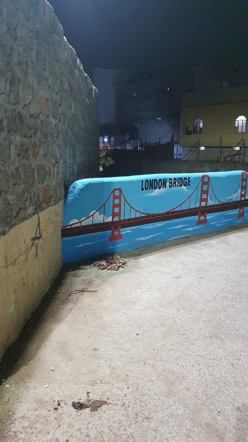 London bridge SRT colony - London bridge SRT colony 9F4R+GFJ, Rein Bazar, Yakutpura, Hyderabad, Telangana 500023, India