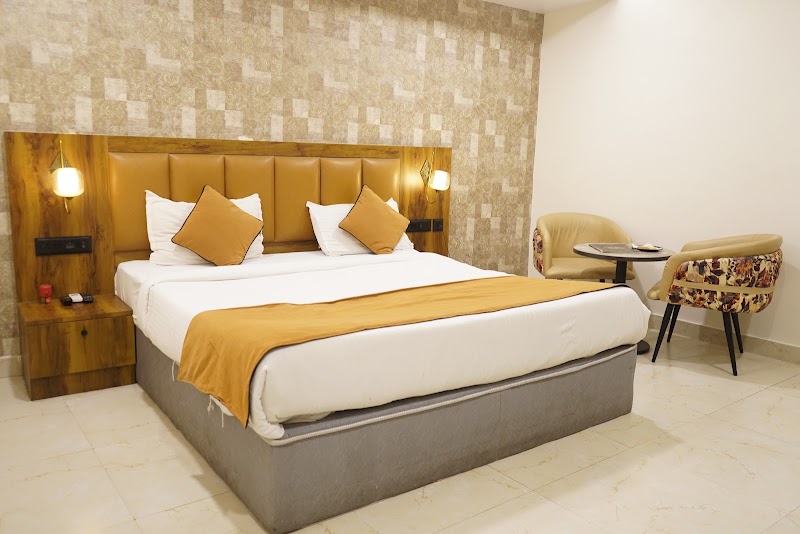 Hotel Orange - Hotel Orange City Heart Commercial Complex, Plot No-285, near Old Post Office Lane, Budheswari Colony, Laxmisagar, Bhubaneswar, Odisha 751006, India