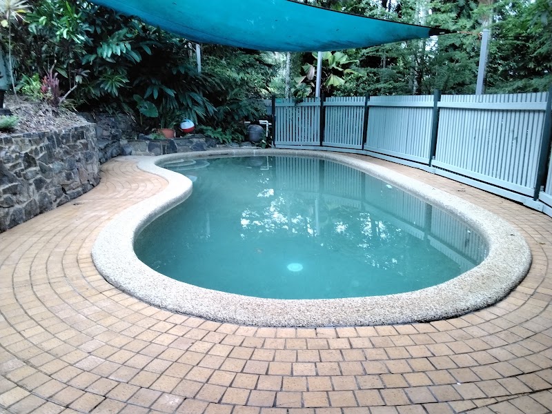 Tree Tops Lodge Cairns - Tree Tops Lodge Cairns 1-7 Tanner Cres, Stratford QLD 4870, Australia
