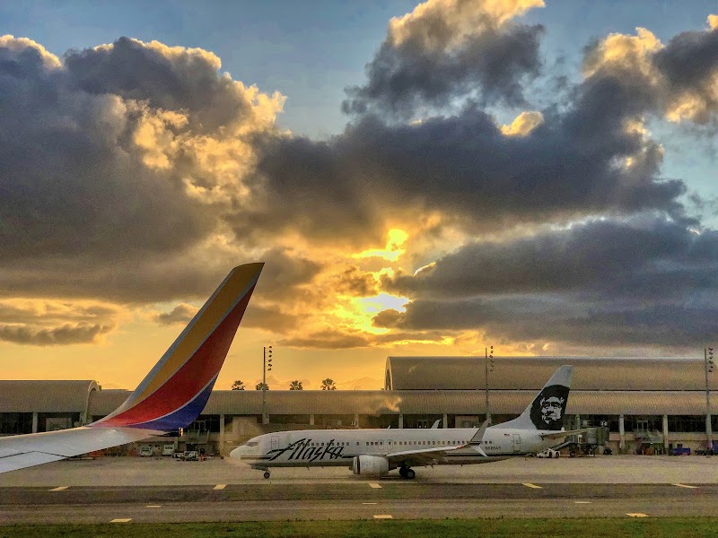 John Wayne Airport - John Wayne Airport 18601 Airport Way, Santa Ana, CA 92707, USA