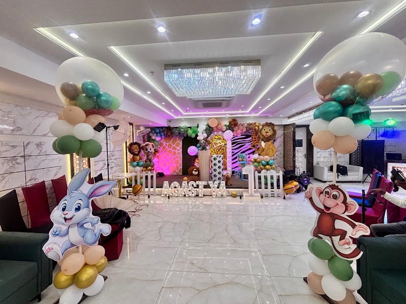 Blinkk Restaurant By Zoca - Blinkk Restaurant By Zoca 62A/1/50/2A, Dr Lohia Rd, near Auto sales petrol pump, Civil Lines, Prayagraj, Uttar Pradesh 211001, India
