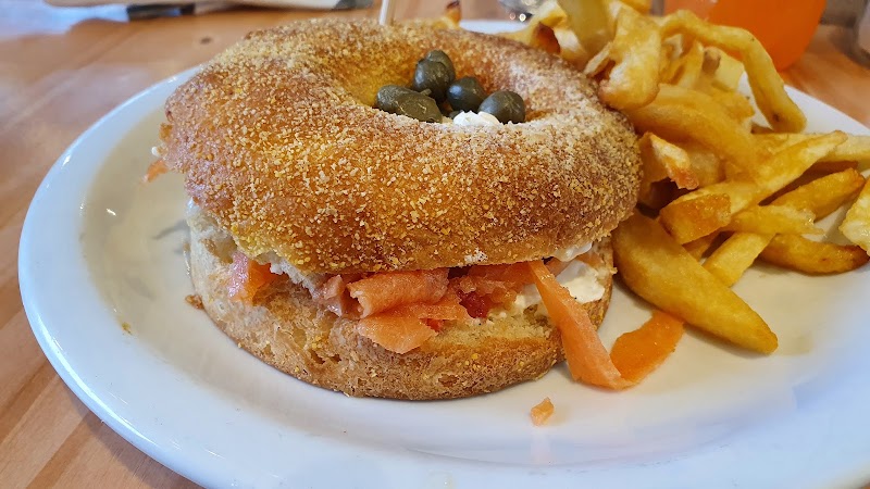 Del Bajo Belgrano Hamburguesas Panqueques - Del Bajo Belgrano Hamburguesas Panqueques, Blanco Encalada 1697, C1428DCQ C1428DCQ, Cdad. Autónoma de Buenos Aires, Argentina