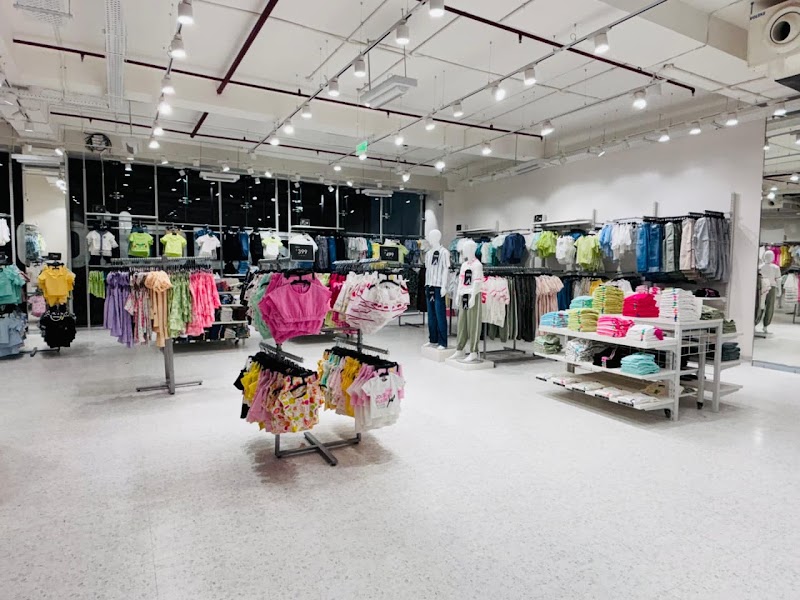 Zudio - Railway Road, Gurugram - Zudio - Railway Road, Gurugram Unit No 275, 1/1, New Railway Rd, near SS Jewellers, Jacobpura, Sector 12, Gurugram, Haryana 122001, India