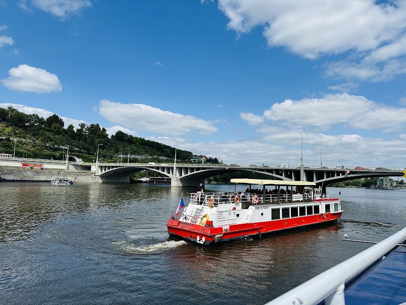 River Boats Prague - River Boats Prague, Dvořákovo nábřeží, Na Františku, přístaviště č.16, 110 00 Praha 1-Staré Město, Czechia