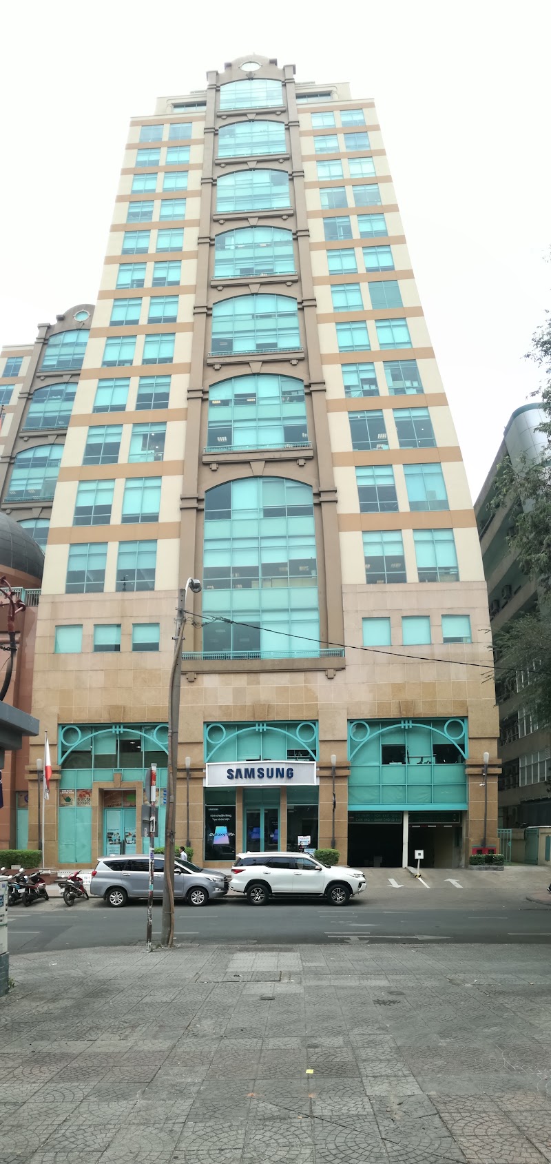 Consulate General of Canada in Ho Chi Minh City - Consulate General of Canada in Ho Chi Minh City, 1002, Street The Metropolitan, 235 Đồng Khởi, Sài Gòn, Hồ Chí Minh 00084, Vietnam