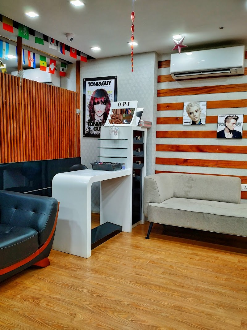 Toni&Guy Calicut - Toni&Guy Calicut, 1st Floor, Orris Tower, Thondayad Bypass Road, opposite Hilite Mall, Palazhi, Kozhikode, Pantheeramkavu, Kerala 673014, India