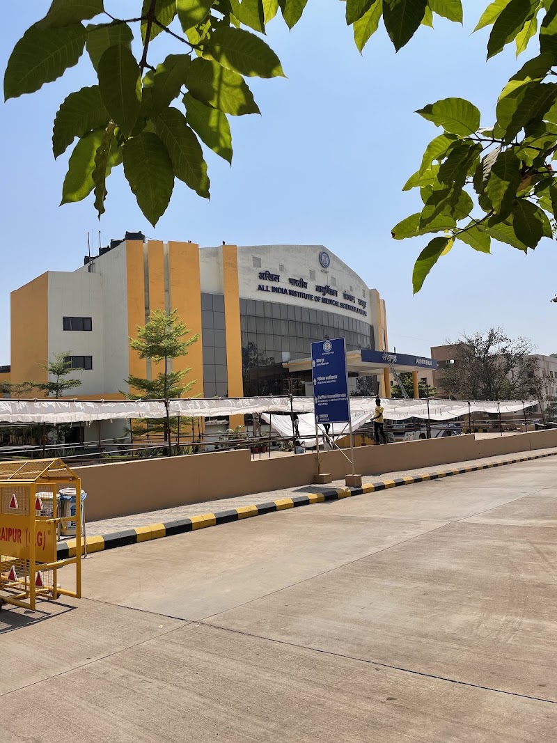 AIIMS Raipur Gate Number 5 - AIIMS Raipur Gate Number 5, 7H5H+P2J, Great Eastern Rd, AIIMS Campus, Tatibandh, Raipur, Chhattisgarh 492099, India