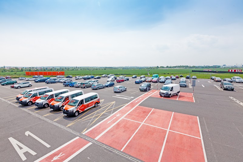 [P] GO parking - [P] GO parking, Ke Kopanině 406, 252 67 Tuchoměřice, Czechia