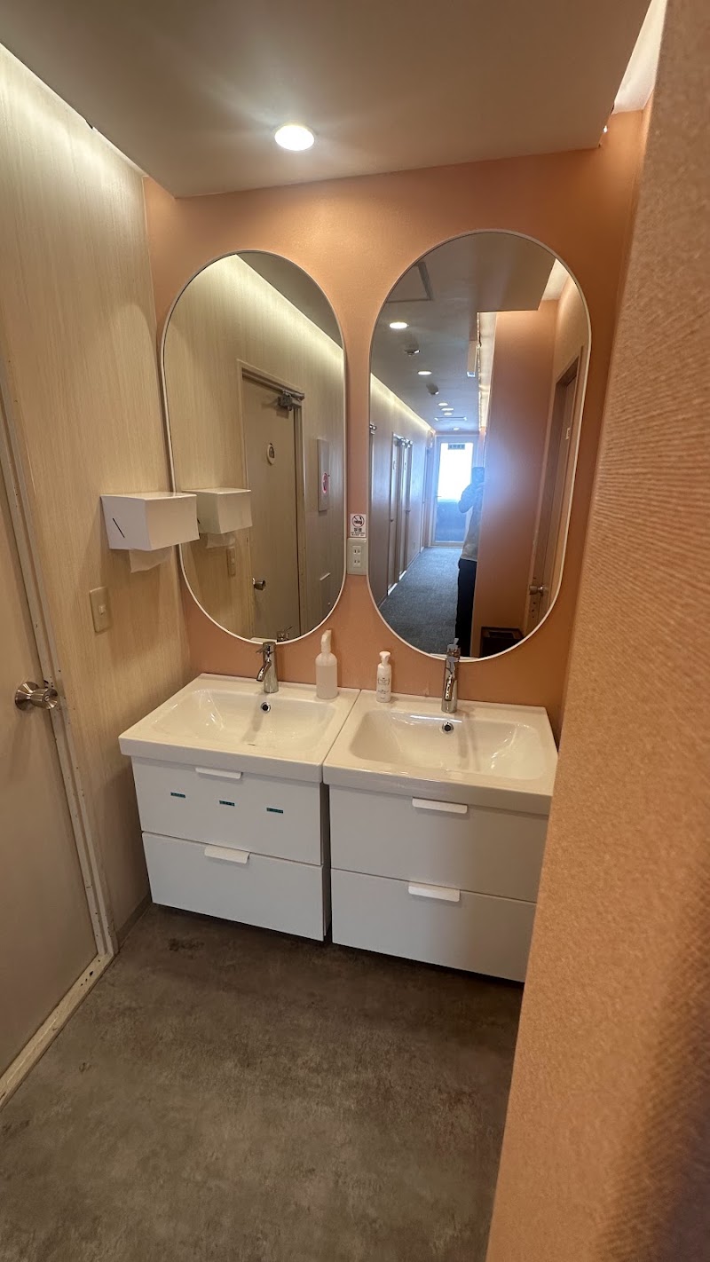 Kankokukan Business Hotel - Kankokukan Business Hotel, 2-chōme-69-11 Ikebukuro, Toshima City, Tokyo 170-0014, Japan
