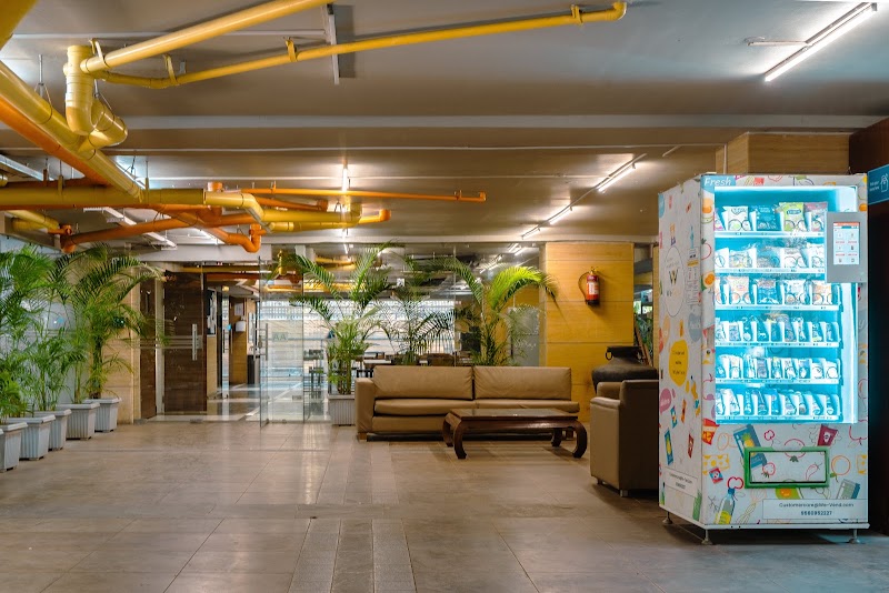 Uniliv Oak - Girls PG in Saket - Uniliv Oak - Girls PG in Saket B-7, opposite GYAN BHARATI SCHOOL, Ashok Vihar, Saket, Delhi, New Delhi, Delhi 110017, India