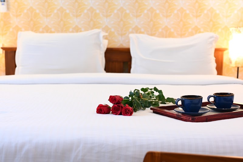 Hotel Aura By Woco Stays - Hotel Aura By Woco Stays 226, Mission St, MG Road Area, Puducherry, 605001, India