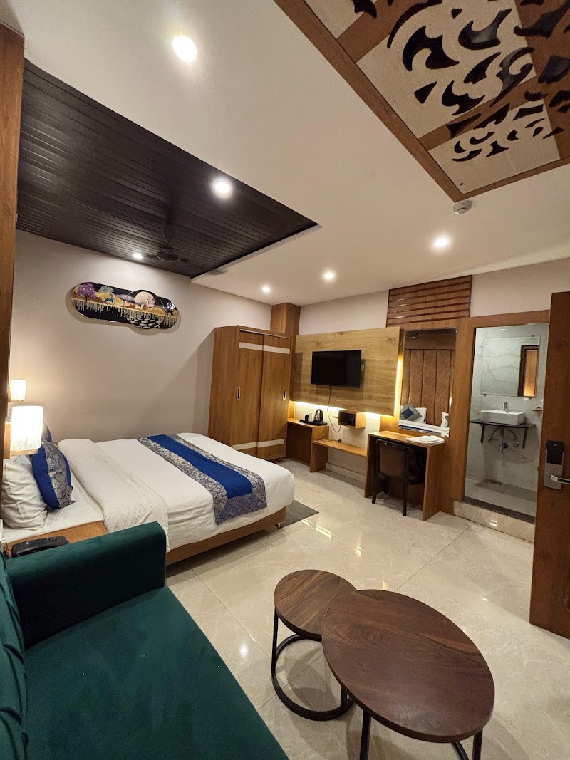 Hotel Namami Gange - Hotel Namami Gange B-6/66, Harishchandra Ghat Rd, Bangali Tola, Varanasi, Uttar Pradesh 221001, India