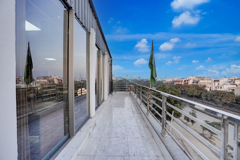 Super Townhouse by OYO Sector 39 Gurgaon