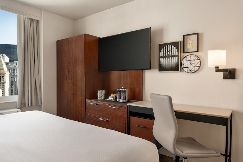 DoubleTree by Hilton New York Downtown - DoubleTree by Hilton New York Downtown 8 Stone St, New York, NY 10004, USA