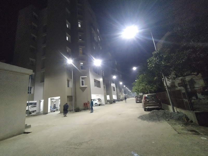 Patna High Court Officers Residential Flats - Patna High Court Officers Residential Flats J45M+52X, Buddh Marg, Adalatganj, Veerchand Patel Road Area, Patna, Bihar 800001, India