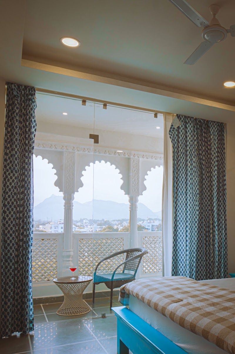 Hotel Mewari Villa Udaipur | Lake View Hotel in Udaipur - Hotel Mewari Villa Udaipur | Lake View Hotel in Udaipur 302,imli gath,purohito ka khurra before chandpole parking hotel no 302, Old City, Silawatwari, Udaipur, Rajasthan 313004, India